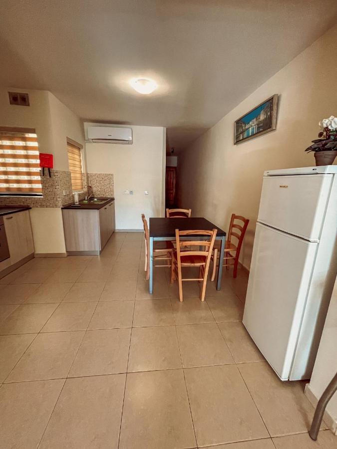 Stresa Court Apartments Saint Julian's Екстериор снимка