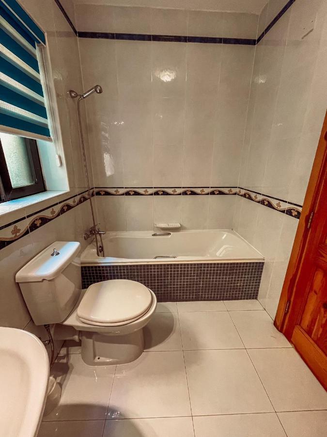 Stresa Court Apartments Saint Julian's Екстериор снимка