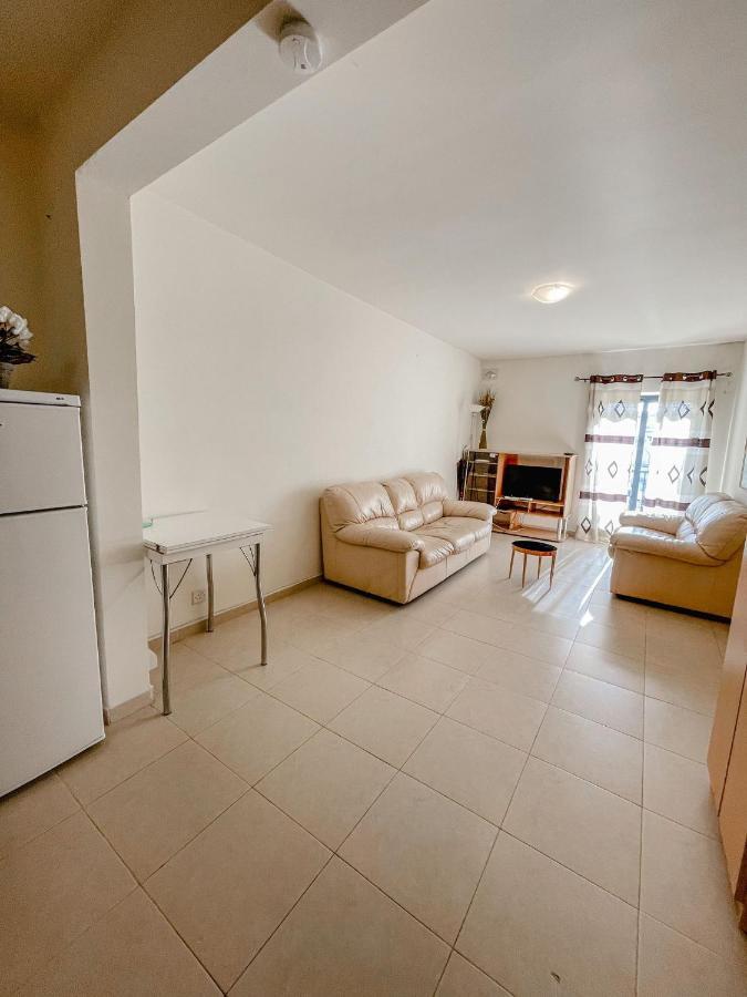 Stresa Court Apartments Saint Julian's Екстериор снимка