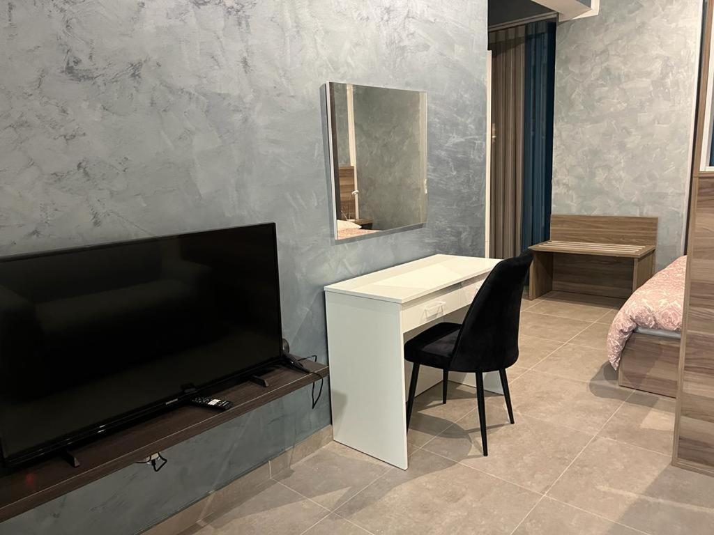 Stresa Court Apartments Saint Julian's Екстериор снимка