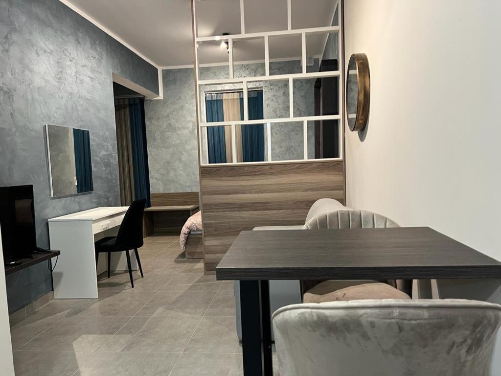 Stresa Court Apartments Saint Julian's Екстериор снимка